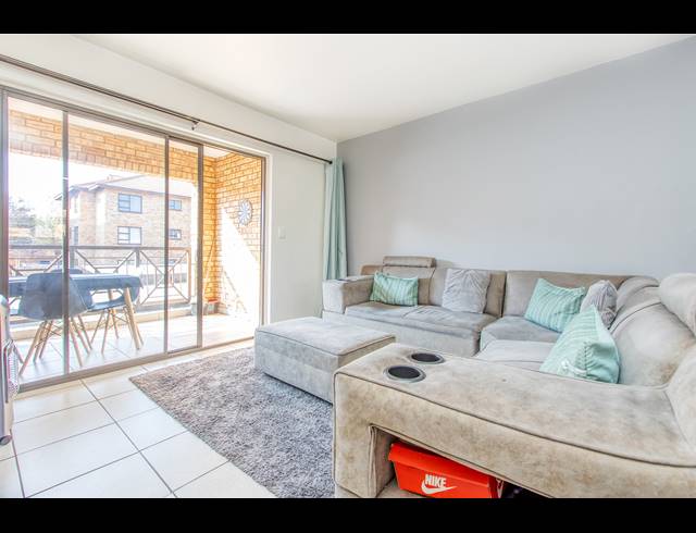 2 BEDROOM APARTMENT FOR SALE IN HONEYDEW